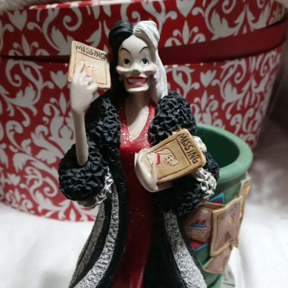 ***Lowest price Atm*** Disney Villain Cruella De 'Ville Desktop Pencil Holder